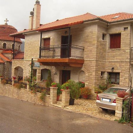 מלון Mega Chorio Petrino מראה חיצוני תמונה